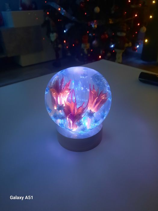 Lampa de veghe cu flori naturale