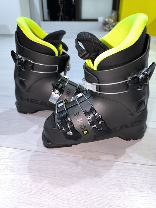 Детски ски и ски обувки