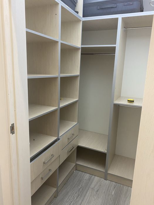 Гардероб шкаф срочно