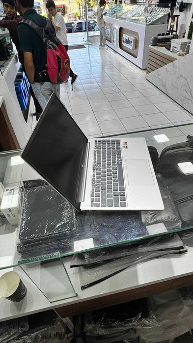 Hp Laptop 15 Amd rayzen 7