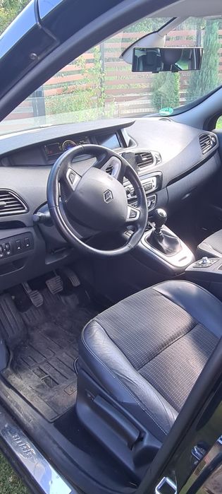 RENAULT Grand Scenic 2012 — imagine 3