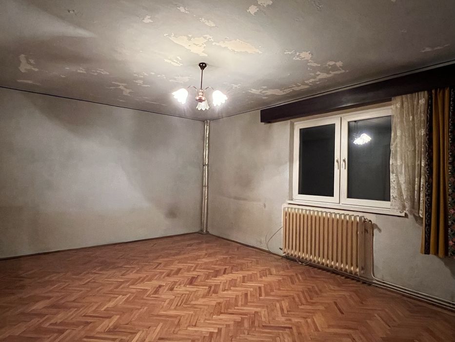 Apartament 2 camere in Deva , decomandat , etaj 1