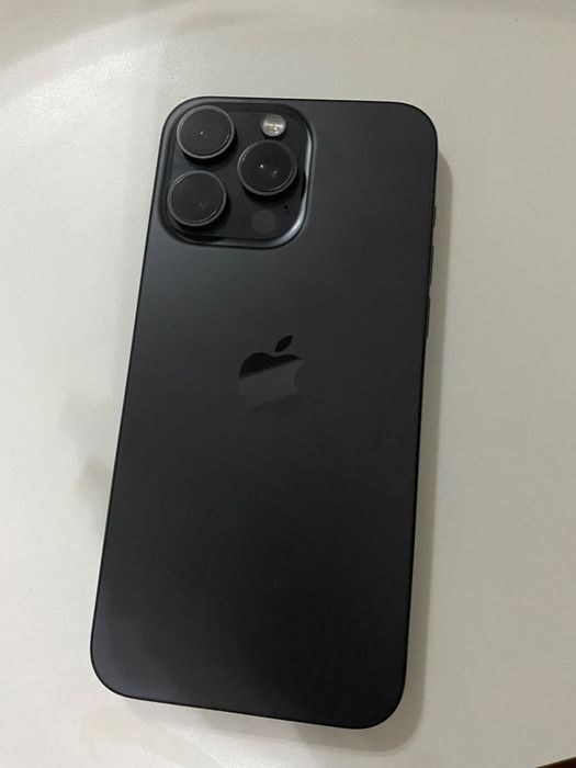 Vând IPhone 15 Pro Max