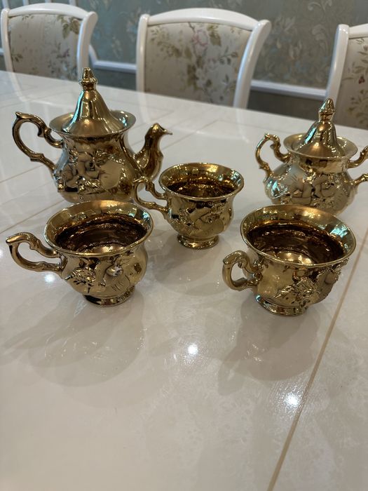 Сервиз чайный под золото