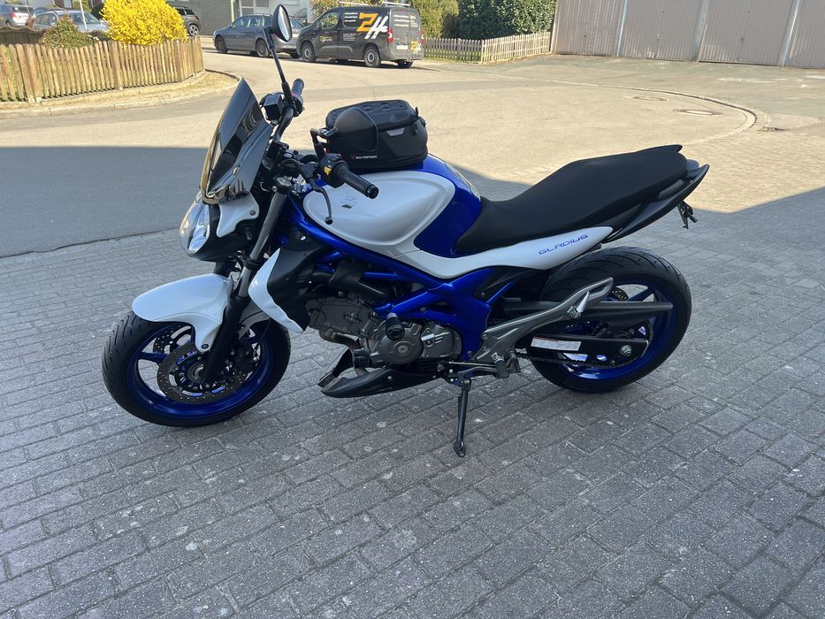 Suzuki Gladius SFV 650 A cu ABS