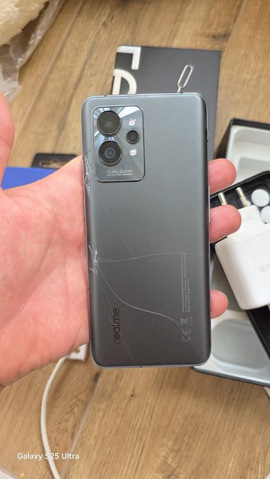 Продавам телефон Realme gt 2pro 12gb