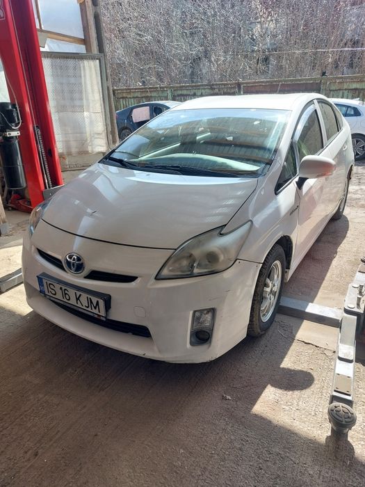 Toyota prius hybrid 2012