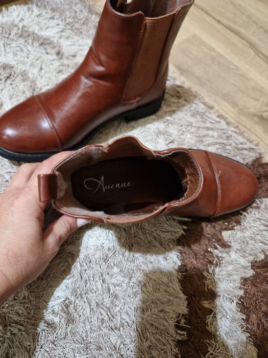 Ghete din piele  pentru toamna