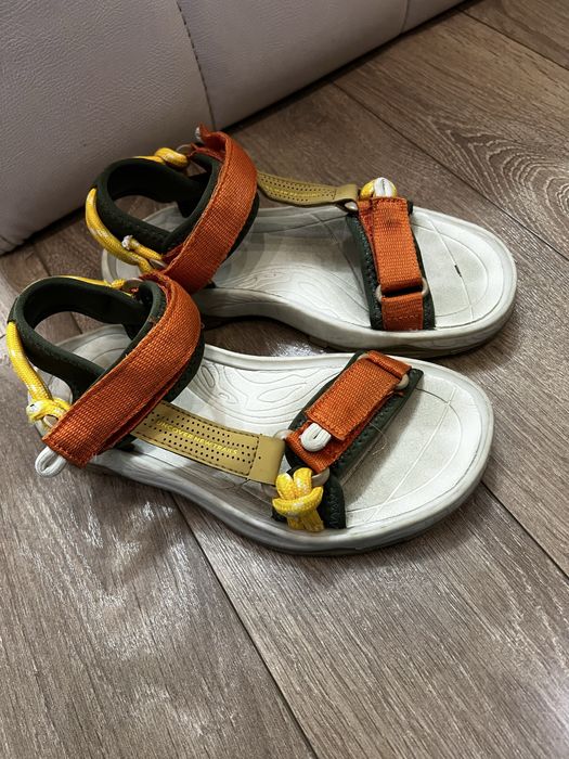 ZARA Сандали детски