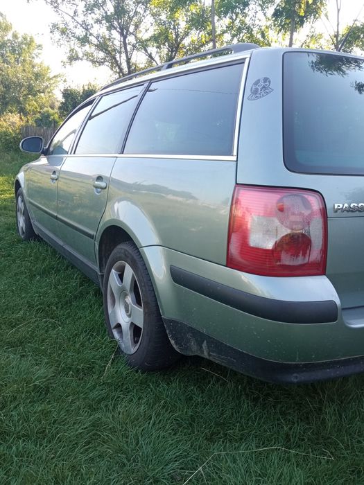 VOLKSWAGEN Passat 2005
