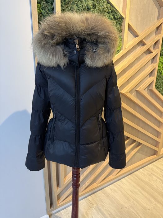 Geaca Moncler blana naturala