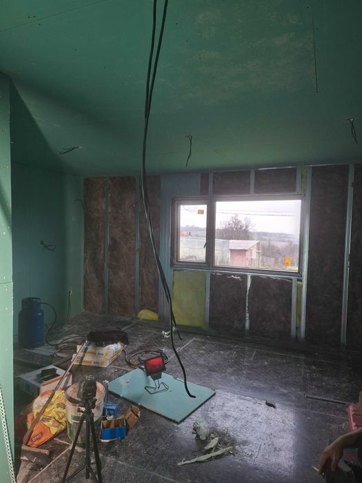 Изваршване на ватрешни и външни ремонти на апартаменти и къщи