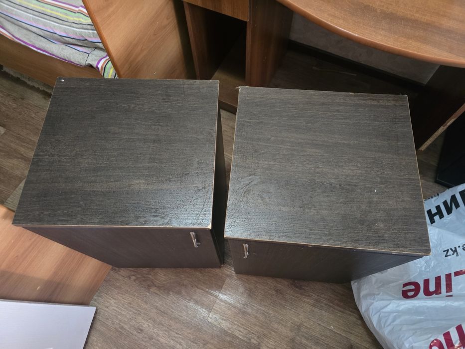 Продам две тумбочки