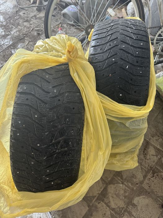 Резина  зима от камри 70