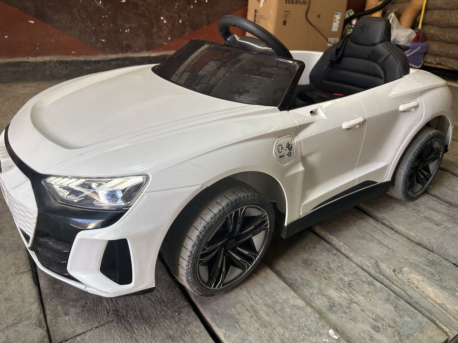 Кола със дистанционно управление