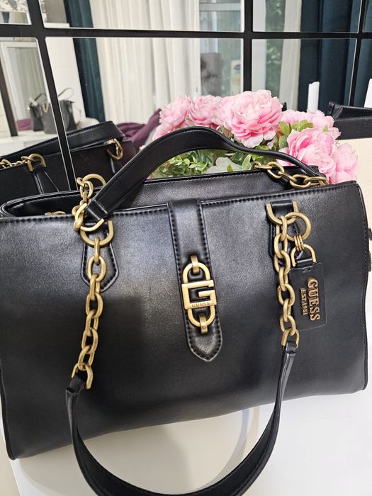 Geanta de dama Guess