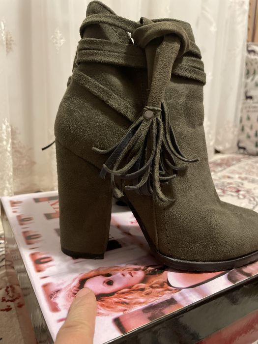 Женстке демисезонные сапоги