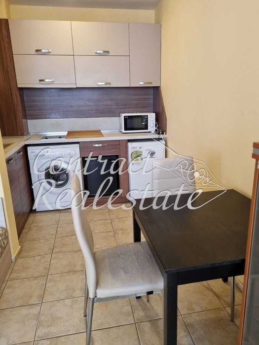 Страхотен Едностаен Окръжна Болница !