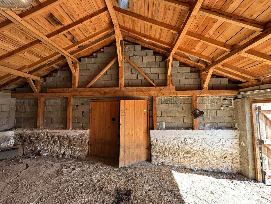 Ферма с сертификат 137 + 4961 м2 стопански двор