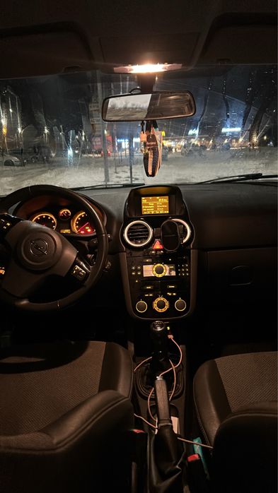 vand opel corsa 1.4 benzina