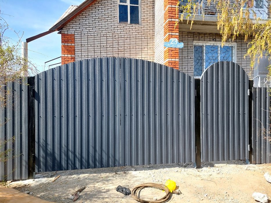 Изготовление заборов/ ворот/ калиток/ навесы/ укладка брусчатки и др.