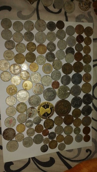 Vând bani vechi monede și bancnote