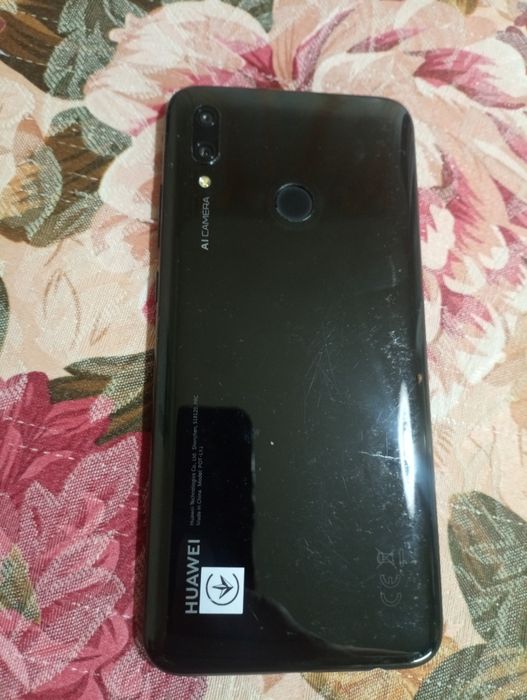 Телефон HUAWEI P smart 2019