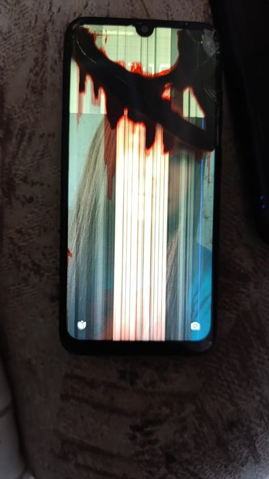 Смартфон xiaomi redmi , рабочий но разбит экран