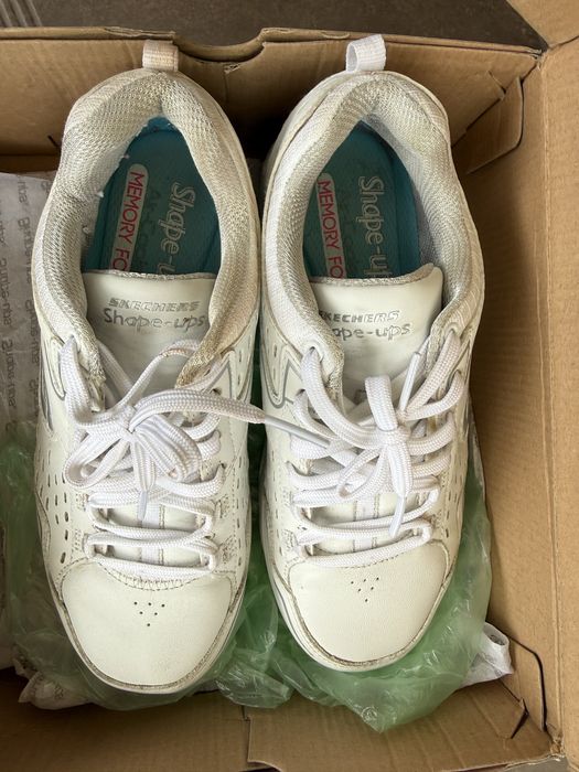 Adidasi shape ups skechers