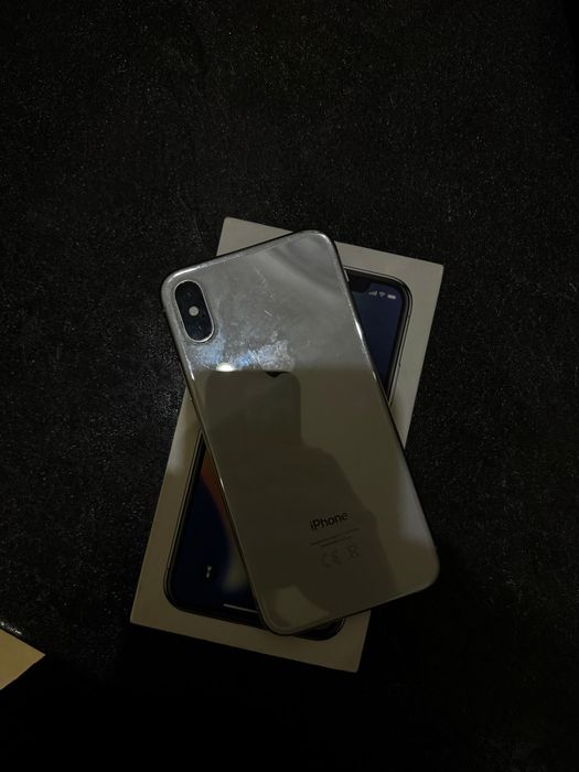 Айфон 10 в хорошем состояние