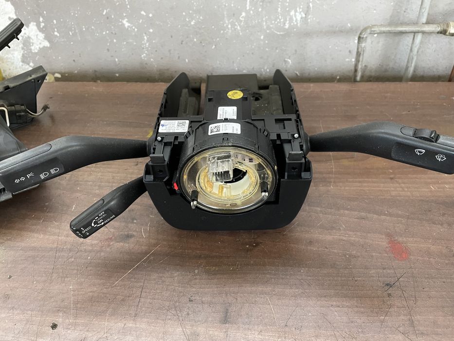 Grup manete pliot automat spira comenzi volan passat b6