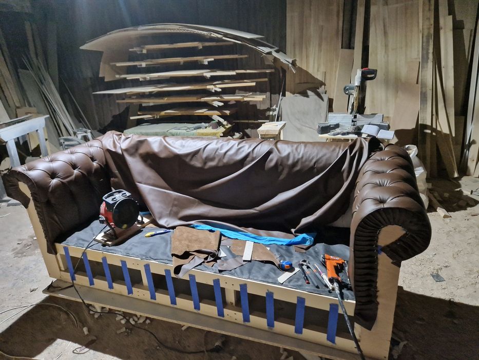 Execut costrucți+mobilă+canapele+tapițerie