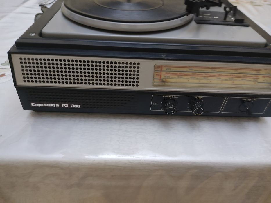 Проигрыватель Серенада (виниловый)