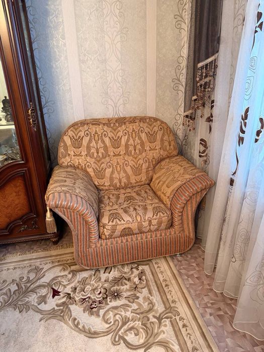 Диван с креслами