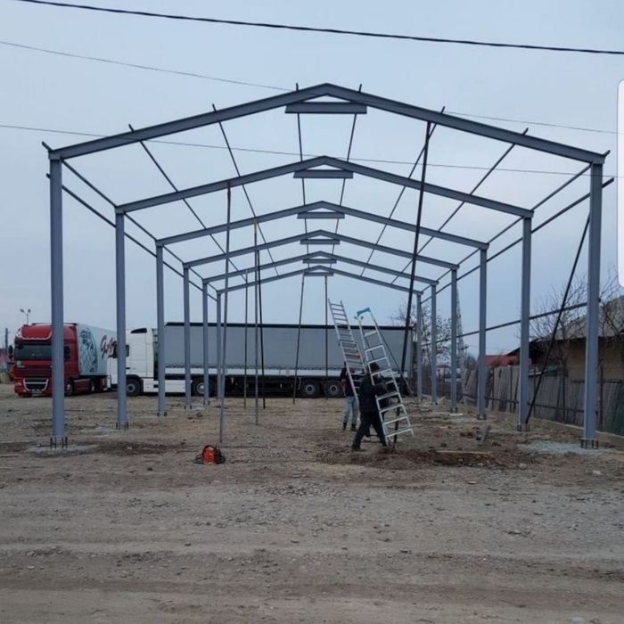 Vând structurii metalice 8x12