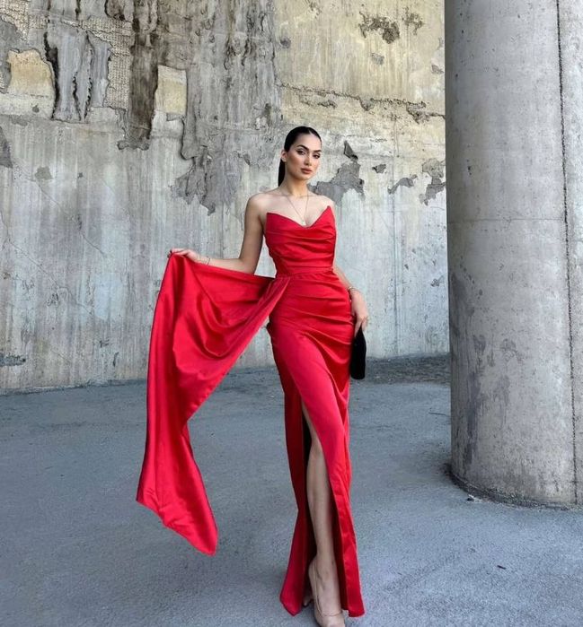 Дамски елегантни рокли