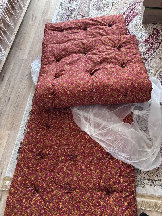 Продам Матрас новые и одеяло