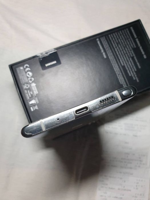 Samsung Note 10+ ca NOU schimb/vând