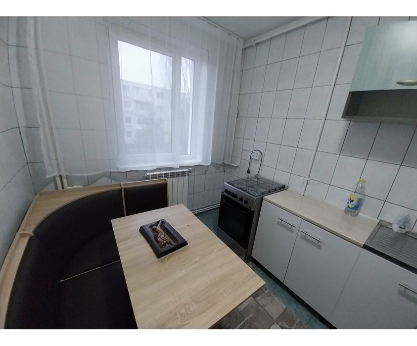 Închiriez apartament