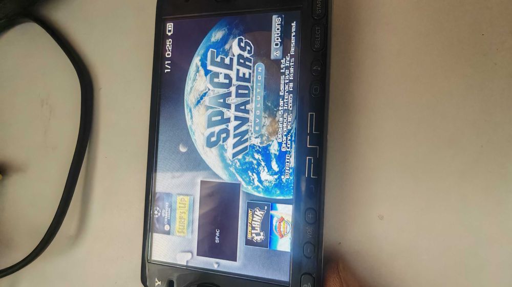 Playstation PSP modat, cu 116 jocuri -vandut