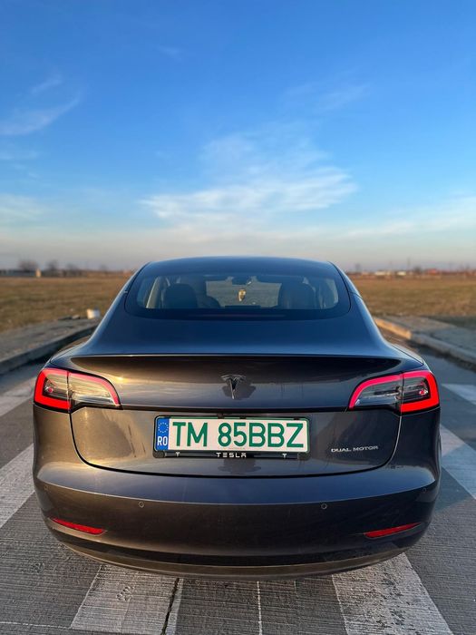 Tesla Model 3 Dual Motor Long Range AWD