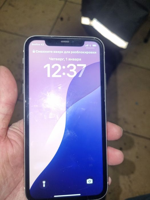Продам айфон  11