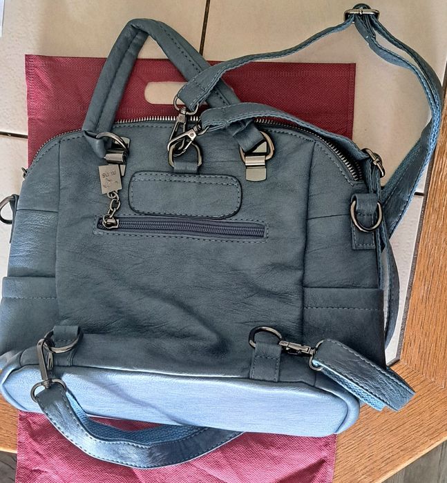 Нова дамска раничка и Чанта 2 в 1 с много прегради и ципове