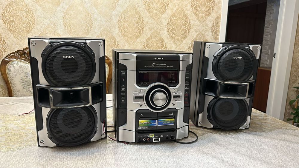 Музыкальный центр