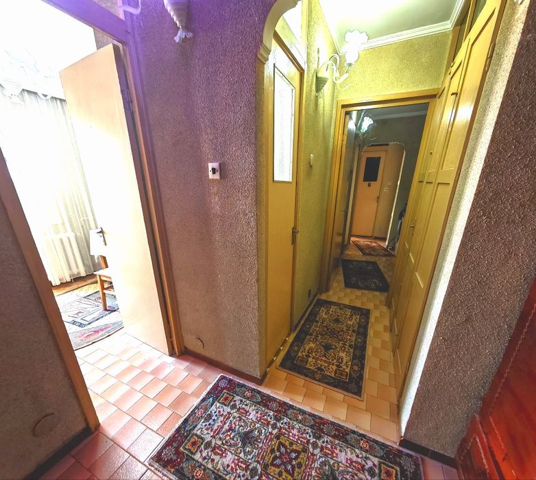 Apartament cu 3 camere Mioveni, zona central