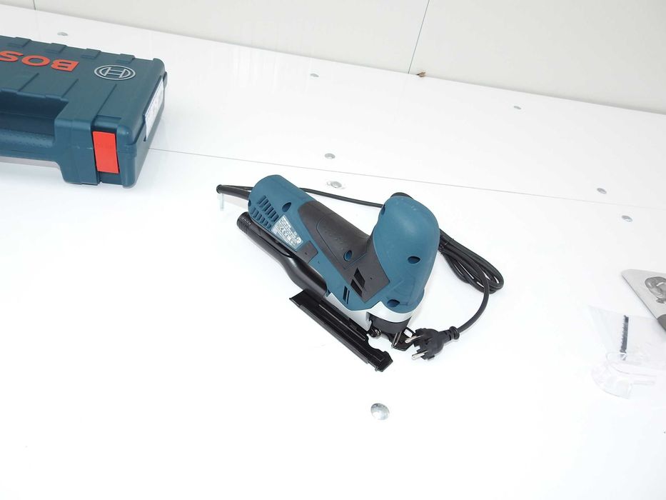 Ferăstrău vertical BOSCH GST 90 E