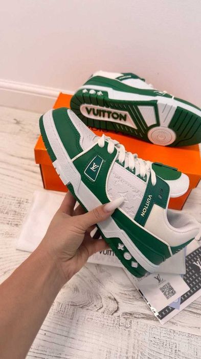 Adidasi pentru adulti