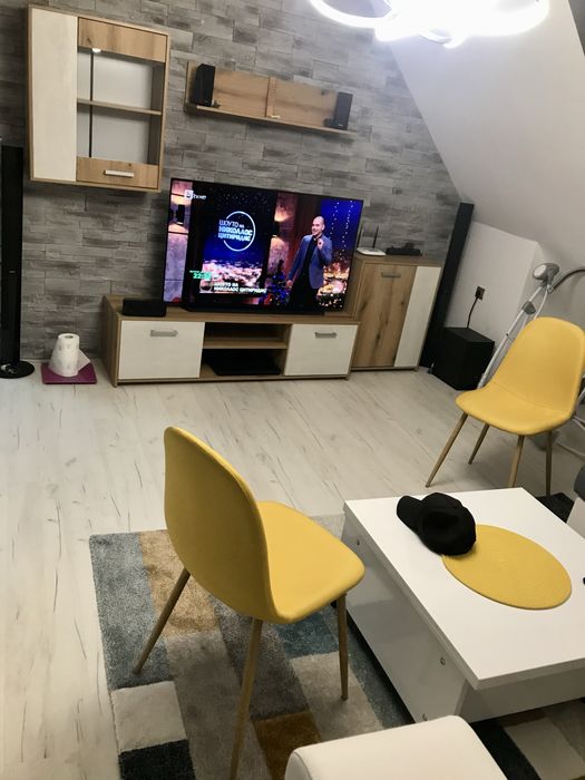 Дава се под наем Двустаен апартамент в Русе, Централен южен район - 60 кв.м за 295.8 € - Снимка #1