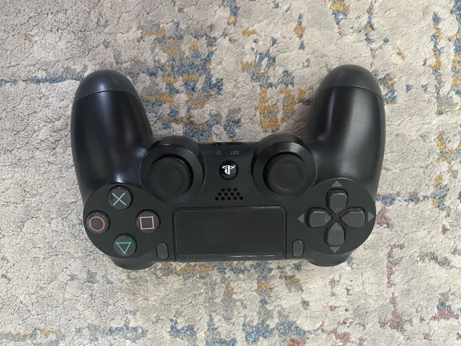 Продам ps4 Slim 500gb