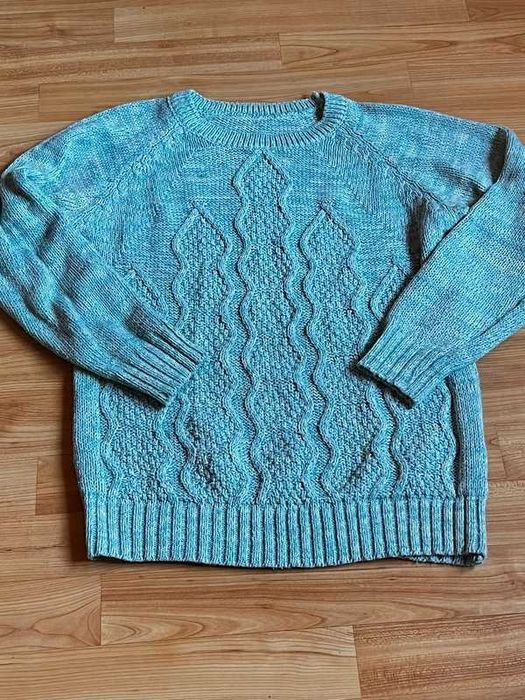 2 bluze de femei pentru perioada rece